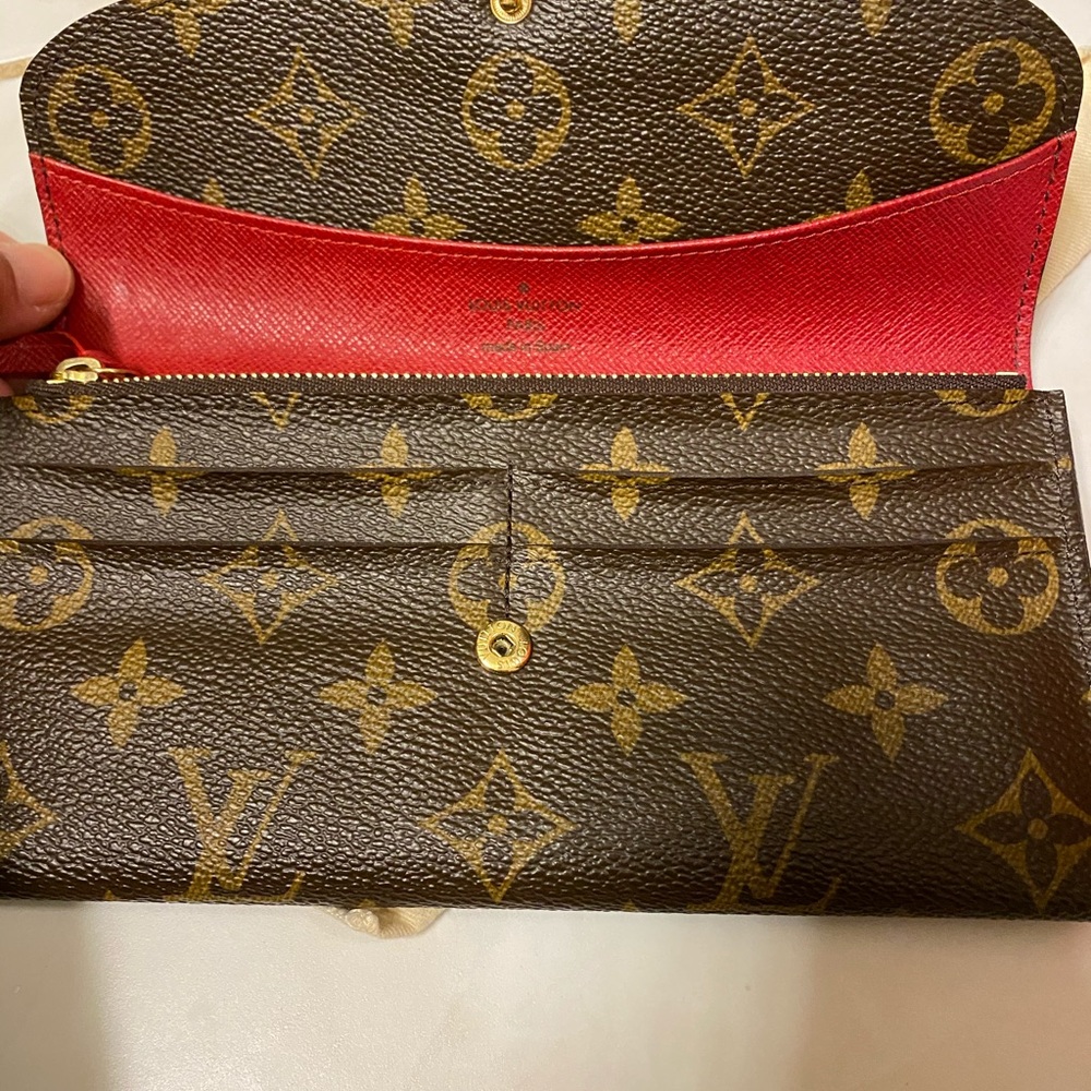 Authentic Louis Vuitton Wallet - Picture 3 of 8